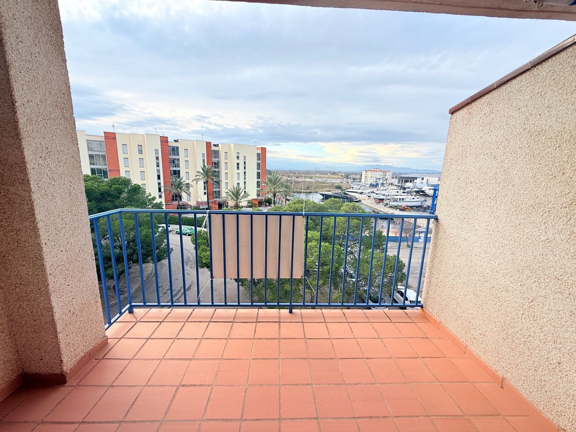 Terrassa de Estudi en venda en Roses amb Aire condicionat, Calefacció i Terrassa