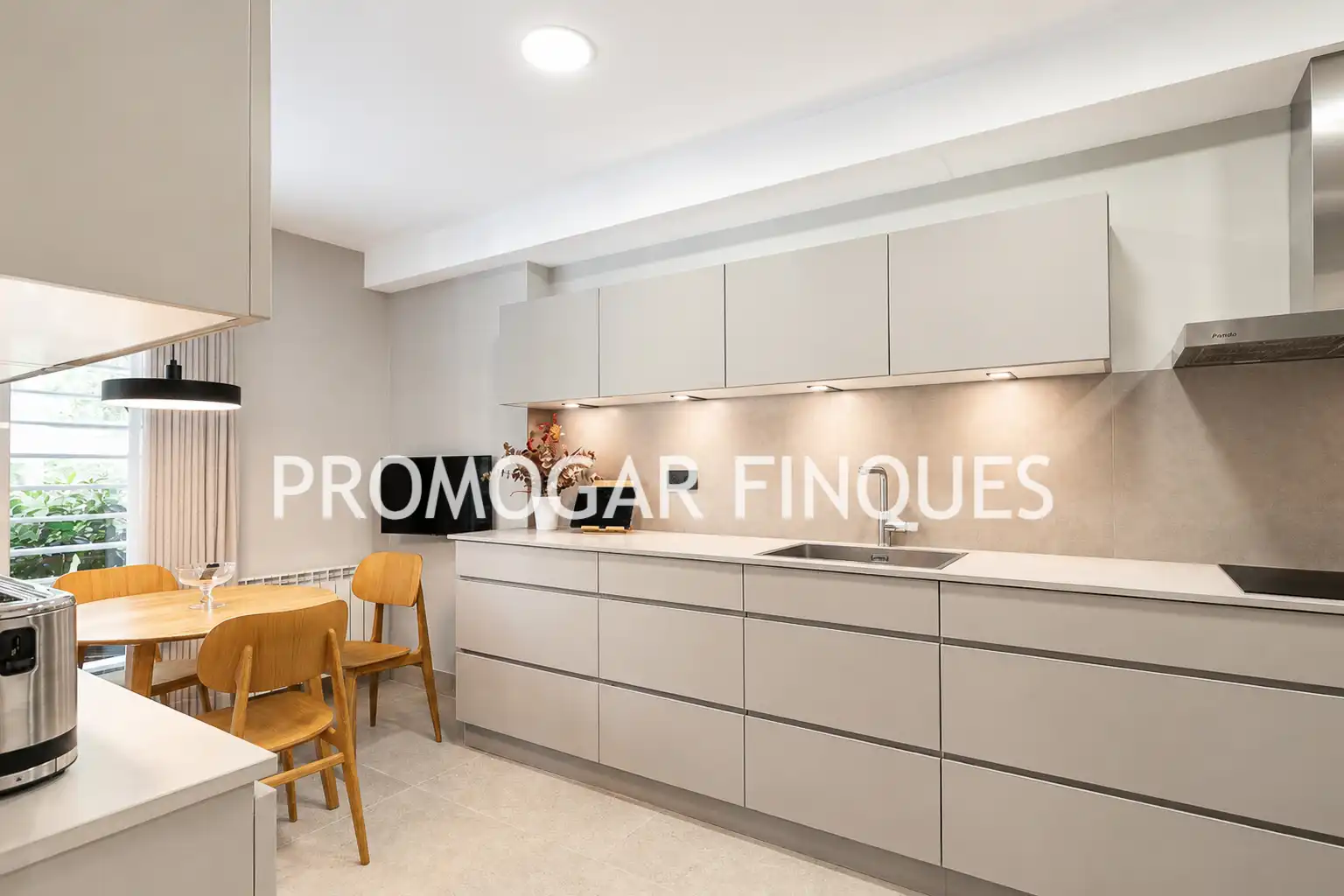 Küche von Maisonette zum Verkauf in Sant Feliu de Llobregat mit Klimaanlage, Heizung und Privatgarten