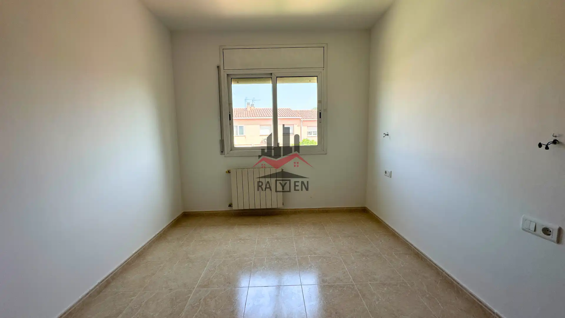 Houses for sale in del Poeta Apel·les Mestres, Poble Nou - Olivar Gran