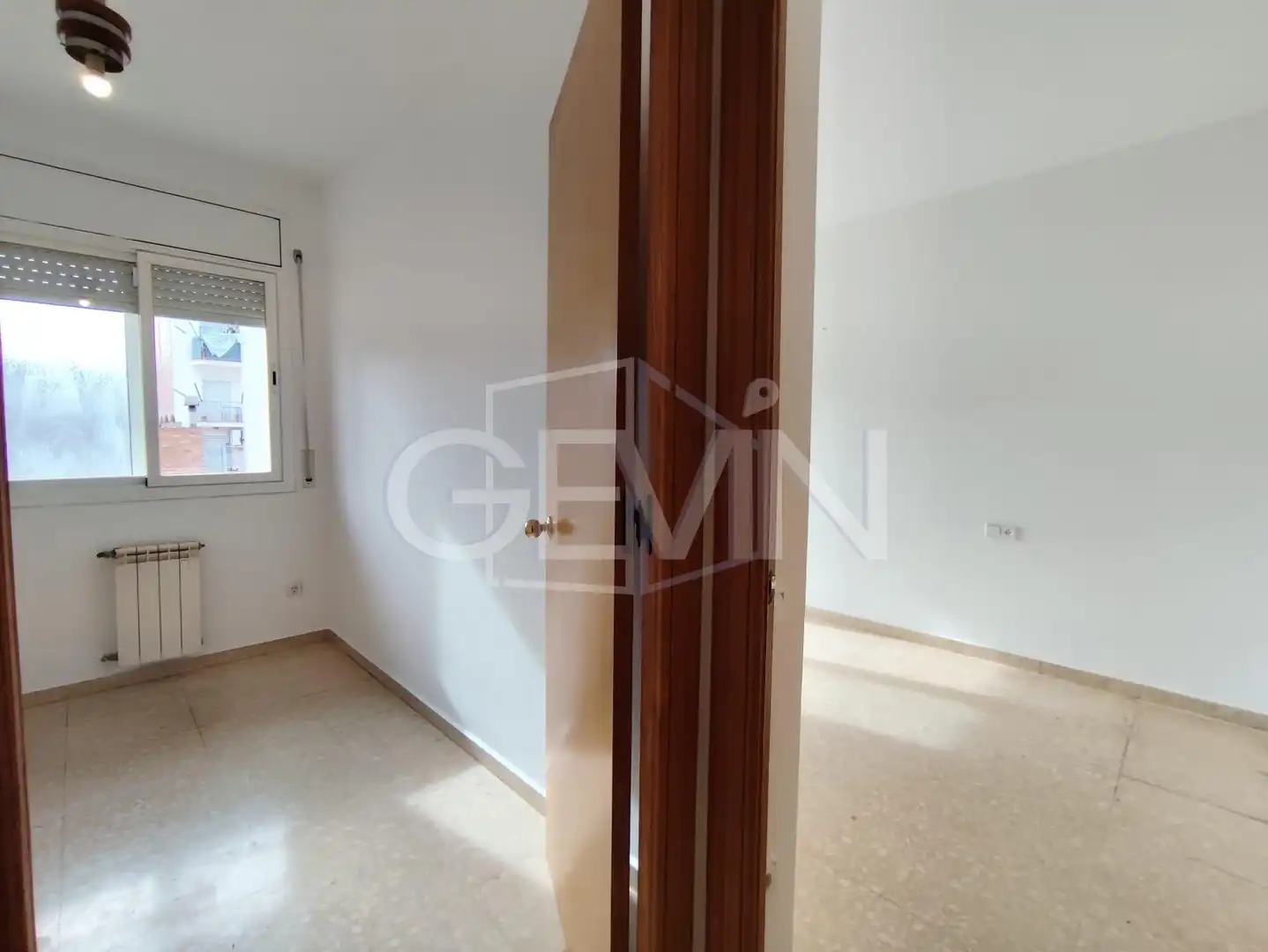Habitación de Piso en venta en Santa Perpètua de Mogoda con Aire acondicionado, Trastero y Balcón