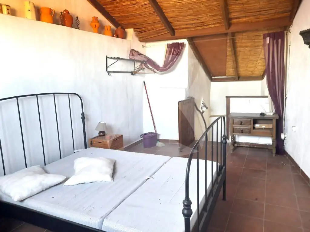 Houses for sale in Calle Puerta Valencia, Alburquerque