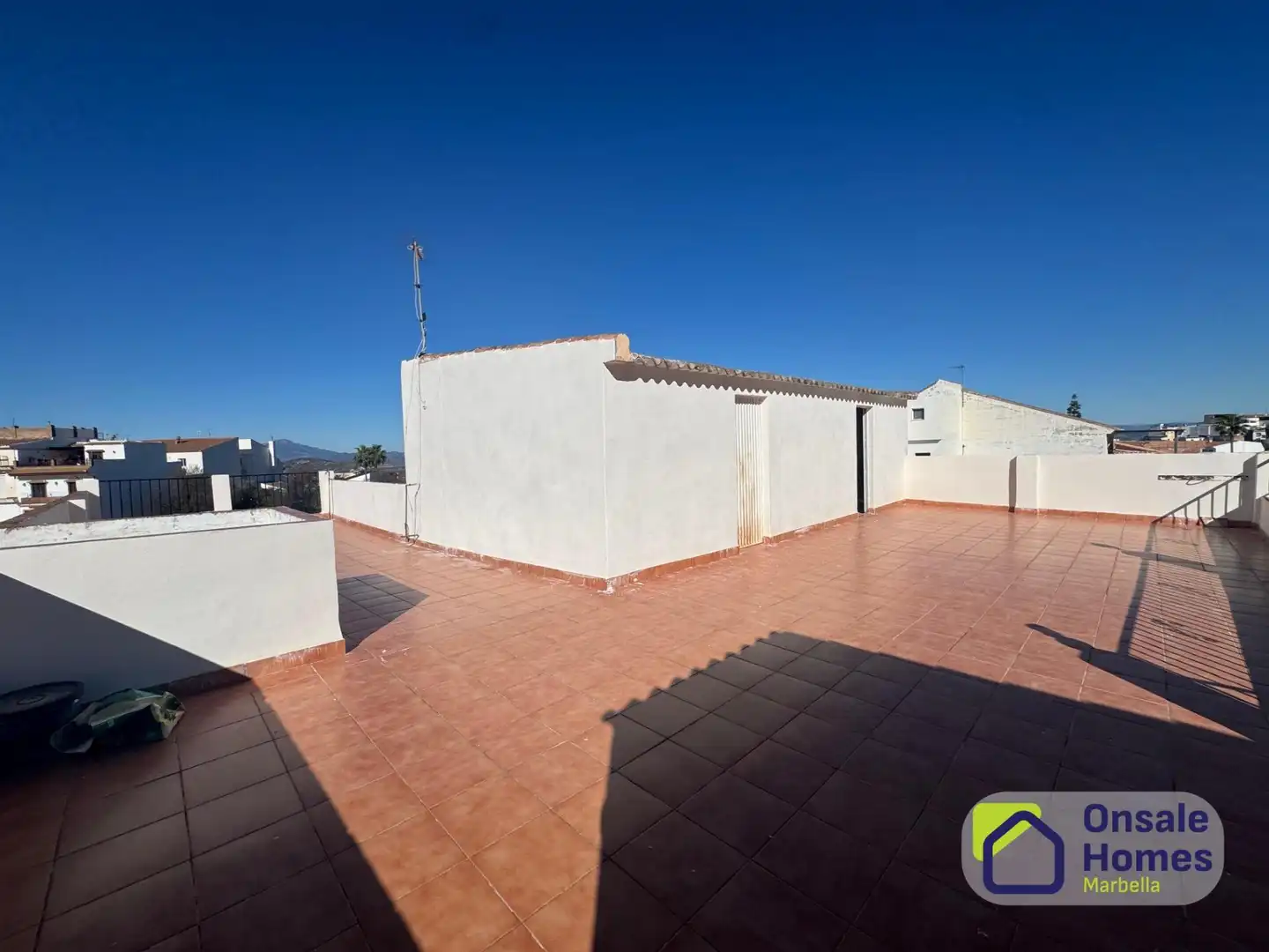 Vista exterior de Ático en venta en Alhaurín El Grande con Aire acondicionado, Terraza y Trastero