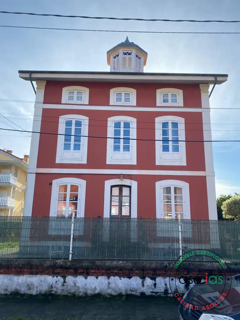 Vista exterior de Casa o chalet en venta en Soto del Barco con Calefacción, Jardín privado y Parquet