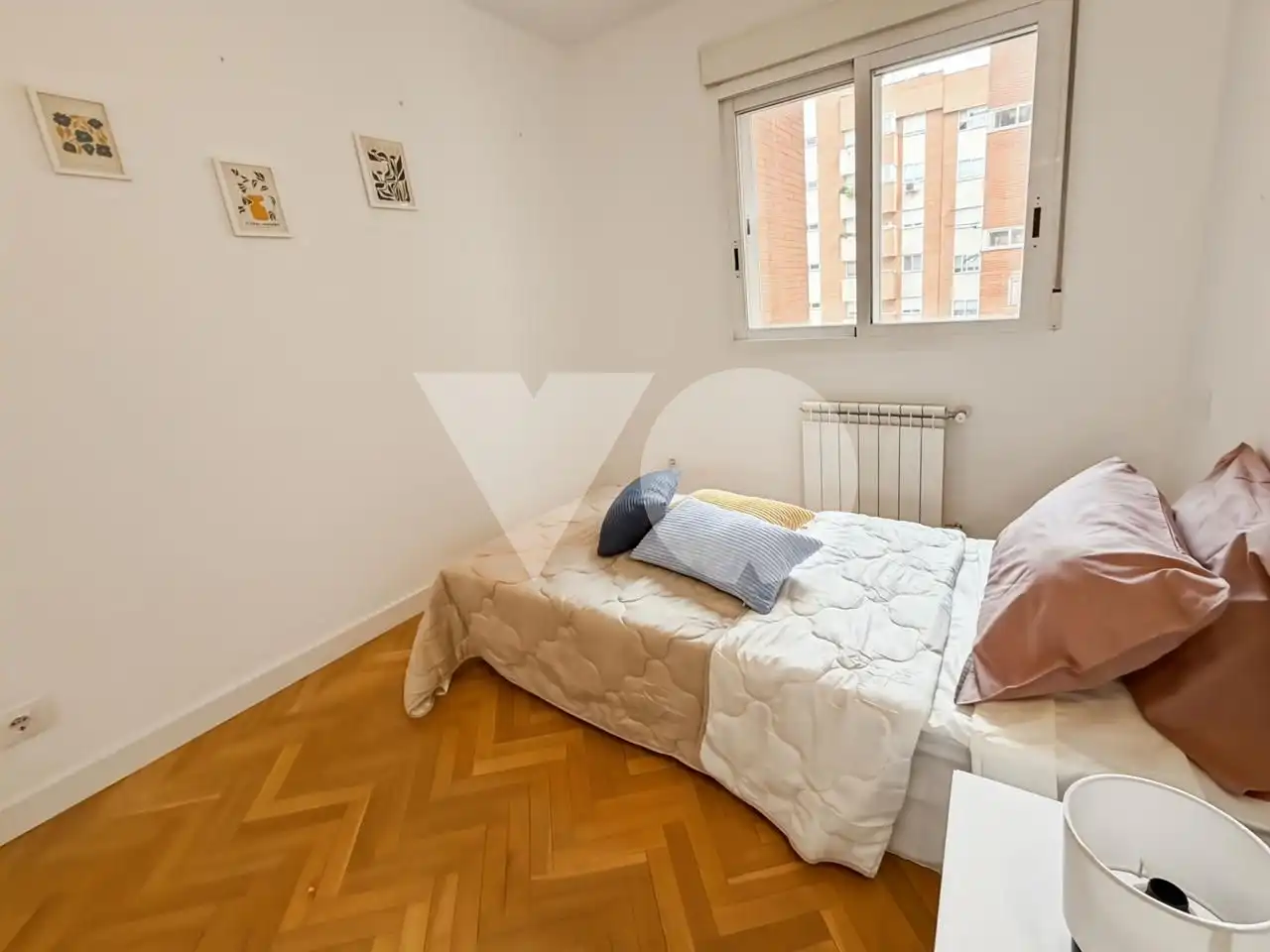 Habitación de Piso en venta en Madrid con Calefacción, Parquet y Terraza