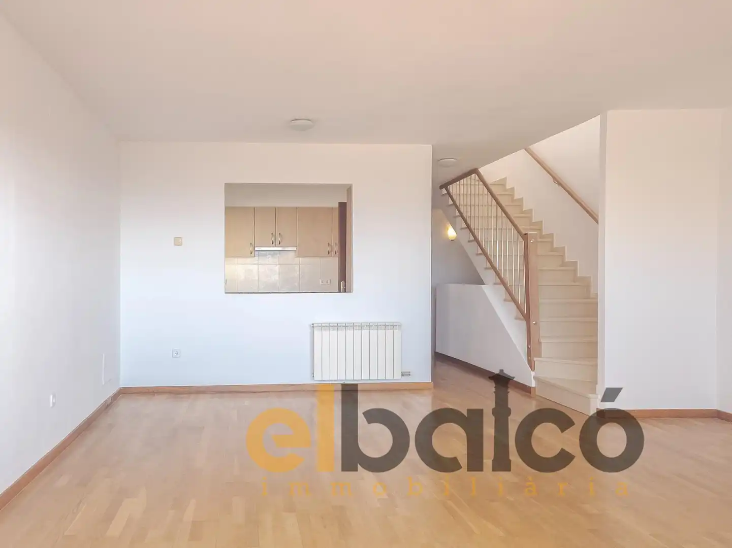 Sala d'estar de Casa adosada en venda en Calafell amb Calefacció, Jardí privat i Parquet