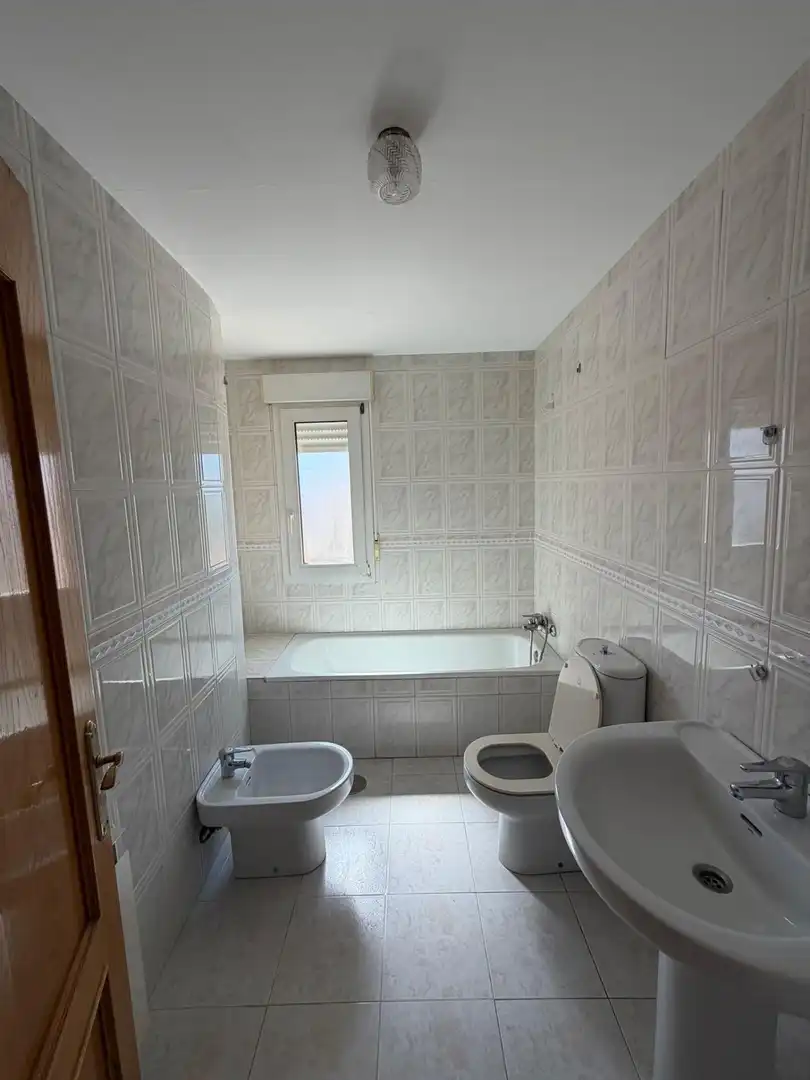Baño de Casa o chalet de alquiler en Ogíjares con Calefacción, Jardín privado y Piscina