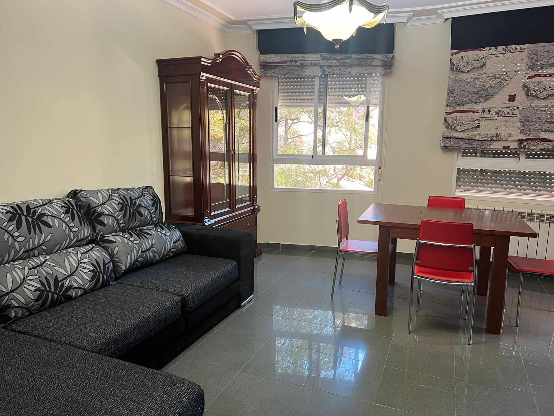 Sala de estar de Piso de alquiler en Linares con Calefacción y Amueblado
