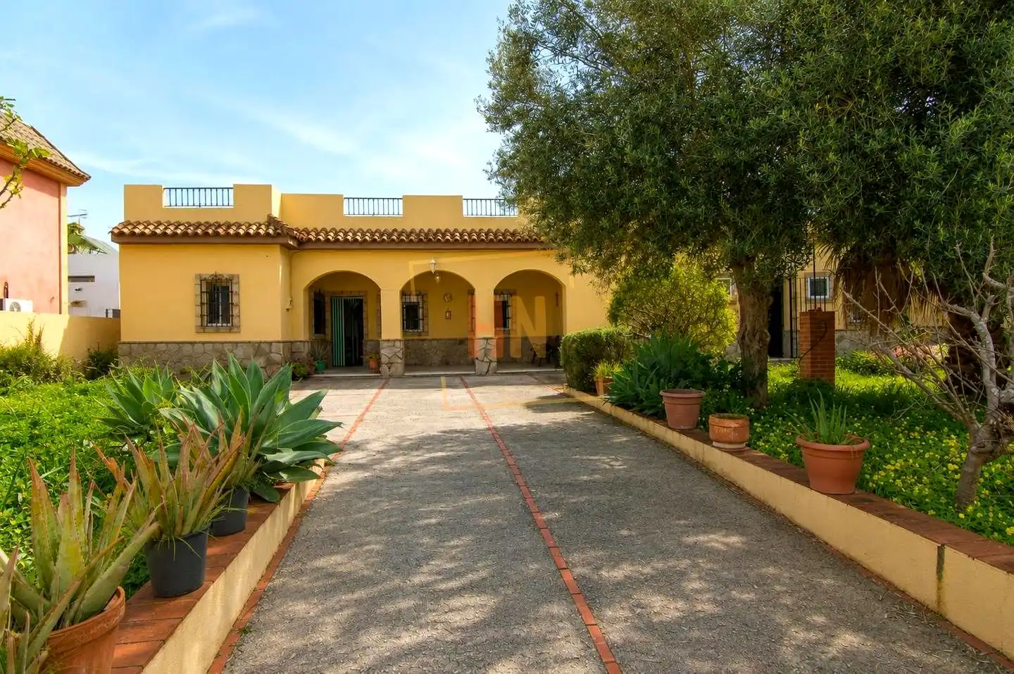 Exterior view of Houses for sale in Sanlúcar de Barrameda  with Private garden and Terrace