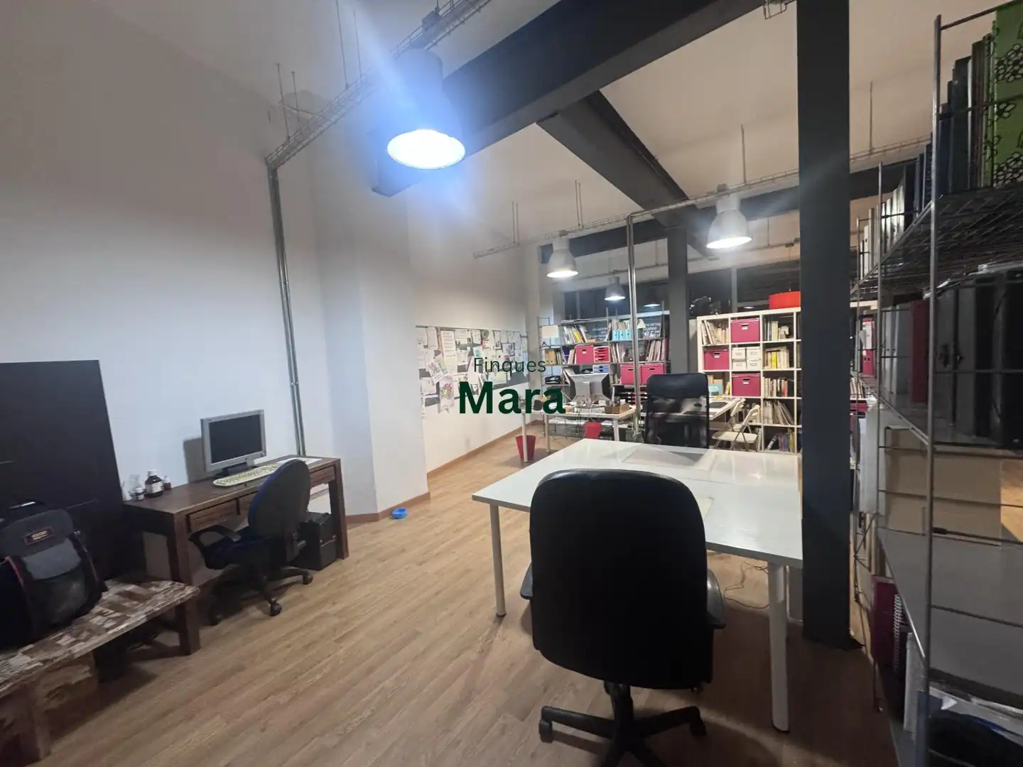 Local comercial en venda a Vinyets - Molí Vell, imagen 2