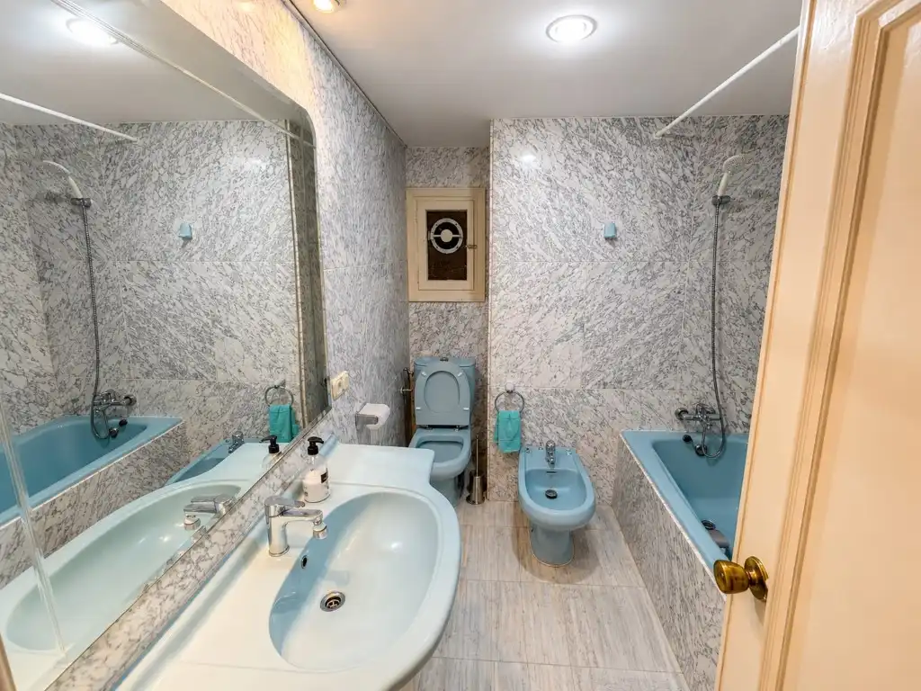 Baño de Piso de alquiler en Benidorm con Aire acondicionado y Amueblado