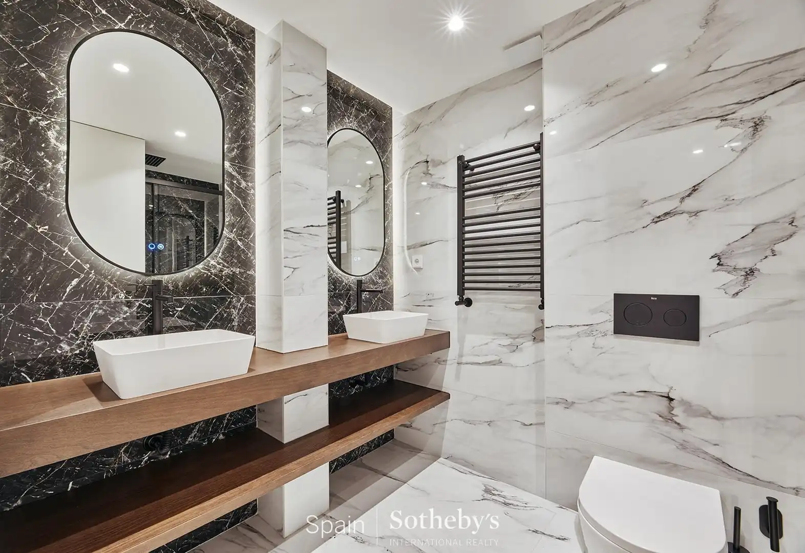Badezimmer von Wohnungen zum Verkauf in Madrid mit Klimaanlage und Heizung