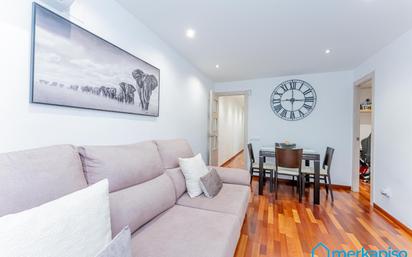 Living room of Flat for sale in Viladecans  with Heating, Terrace and Balcony