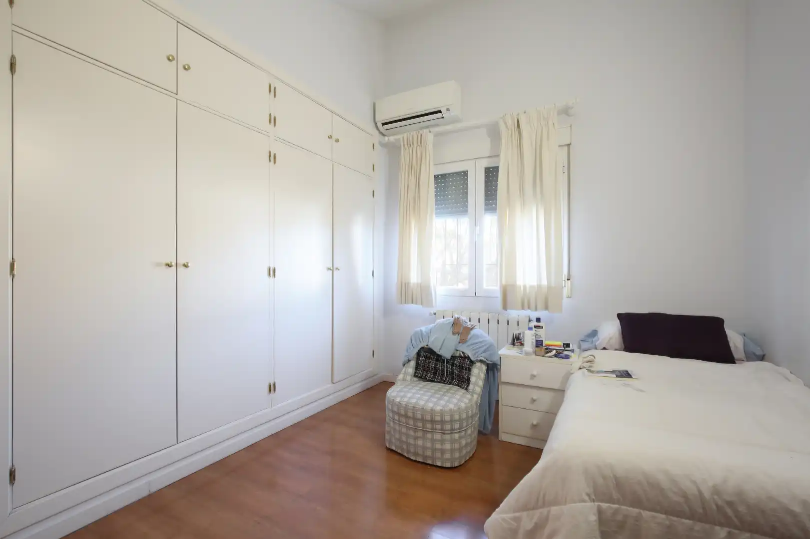 Bedroom of Houses for sale in Las Rozas de Madrid  with Air Conditioner and Heating