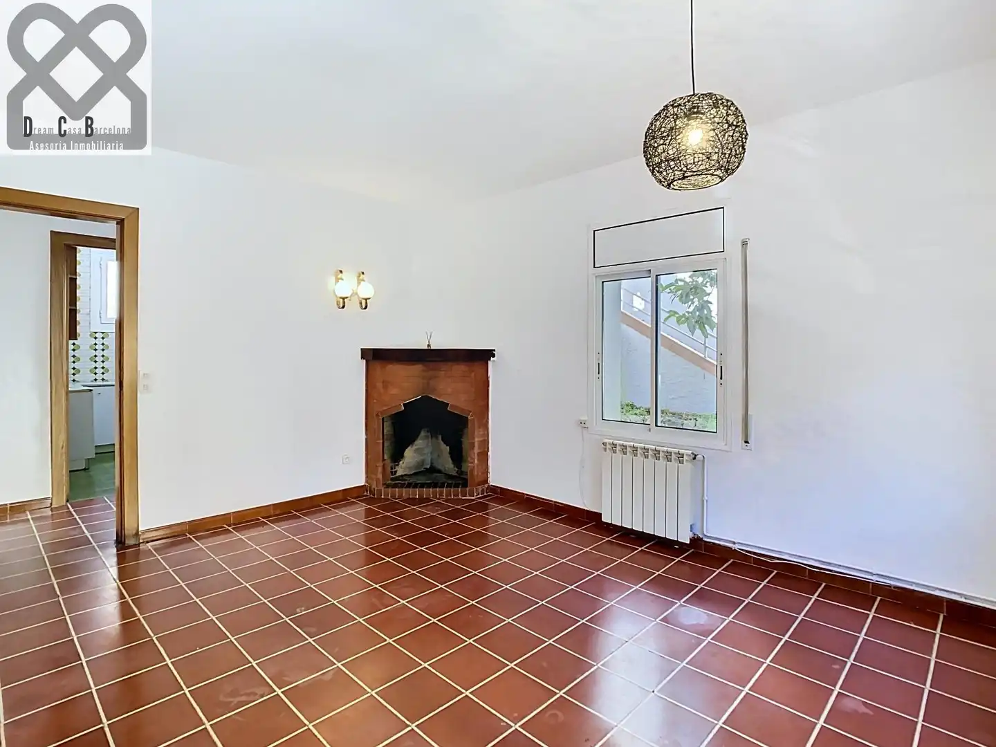 Sala de estar de Casa o chalet en venta en Corbera de Llobregat con Calefacción, Jardín privado y Terraza