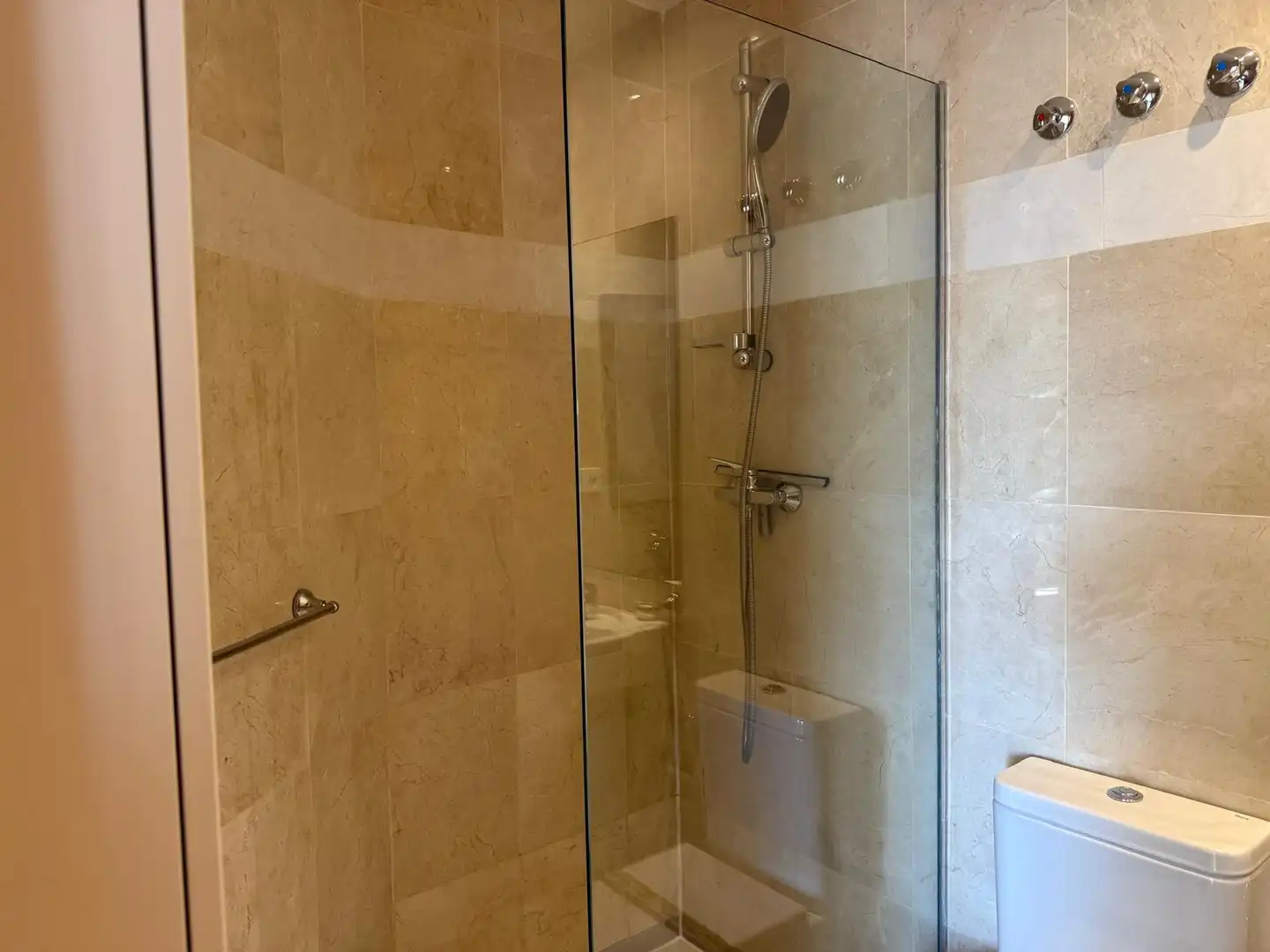 Bathroom of Apartments for sale in Calpe / Calp  with Air Conditioner, Furnished and Community pool