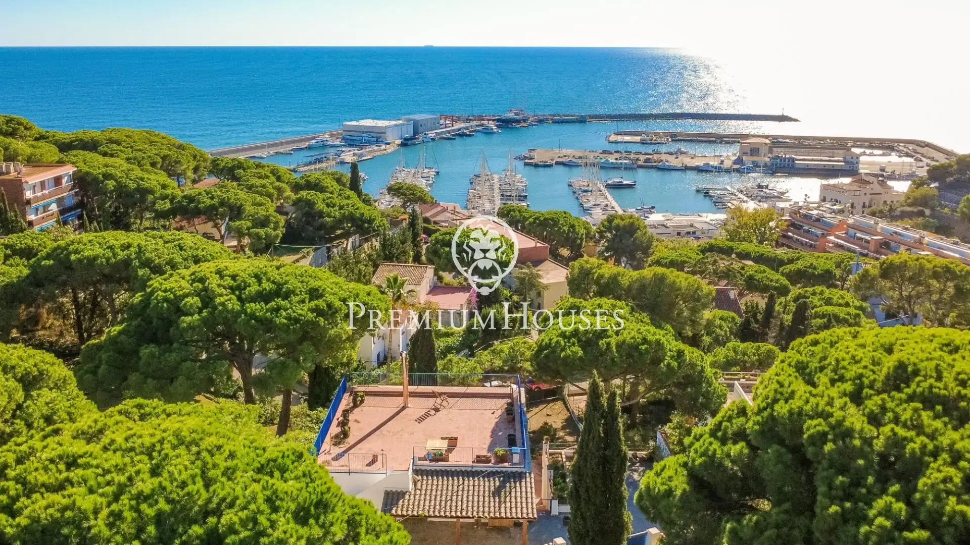 Vista exterior de Casa o chalet en venta en Arenys de Mar con Jardín privado, Terraza y Balcón
