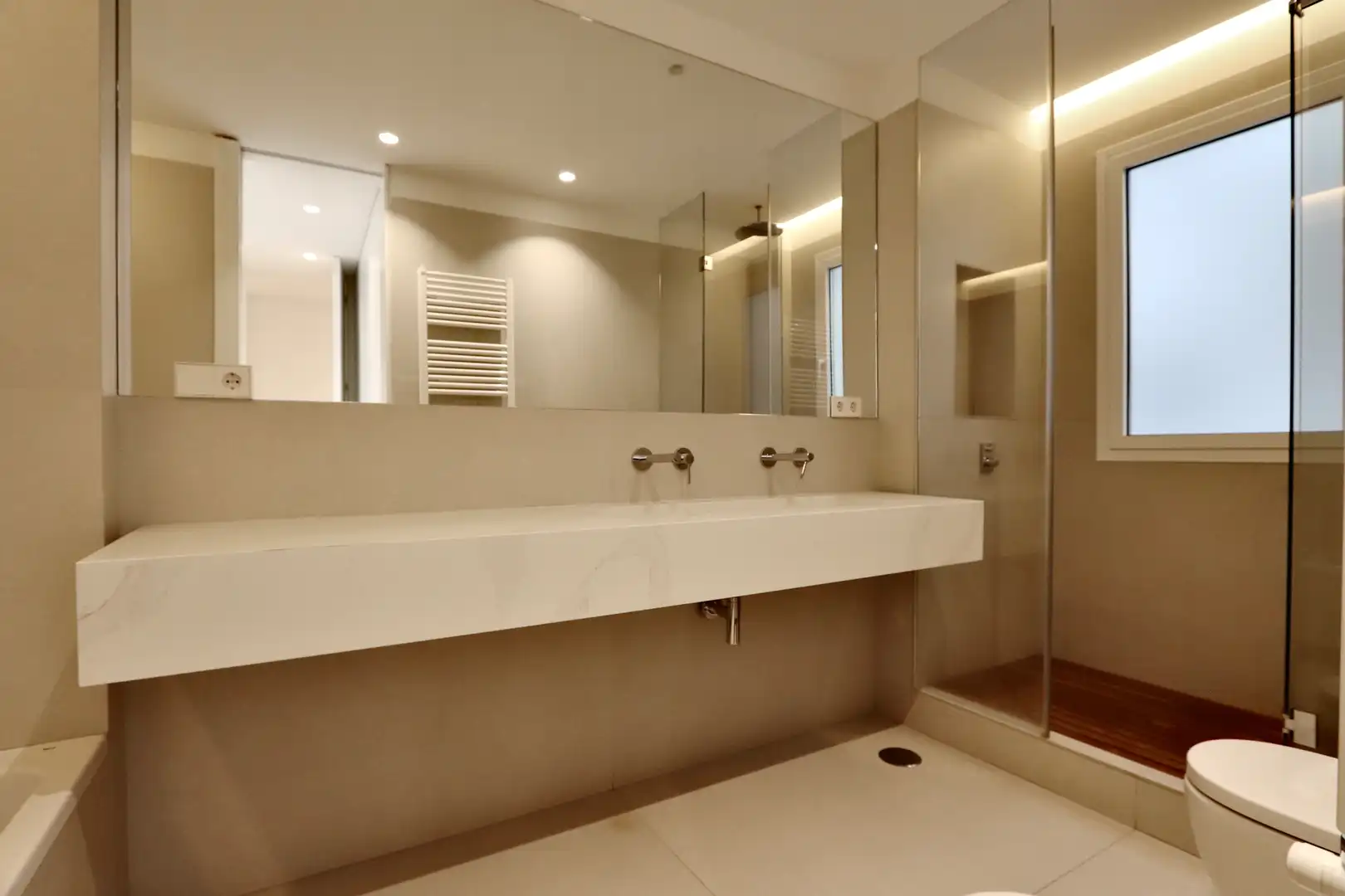 Baño de Piso en venta en Madrid con Aire acondicionado, Calefacción y Parquet