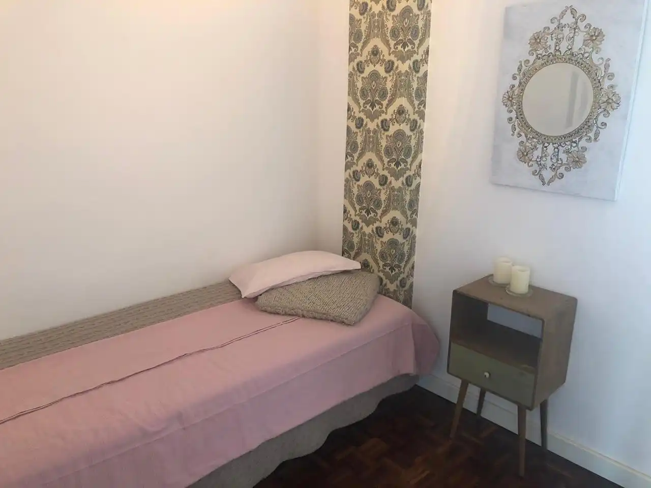 Bedroom of Flat for rent in Zaragoza  with Heating, Parquet flooring and Furnished