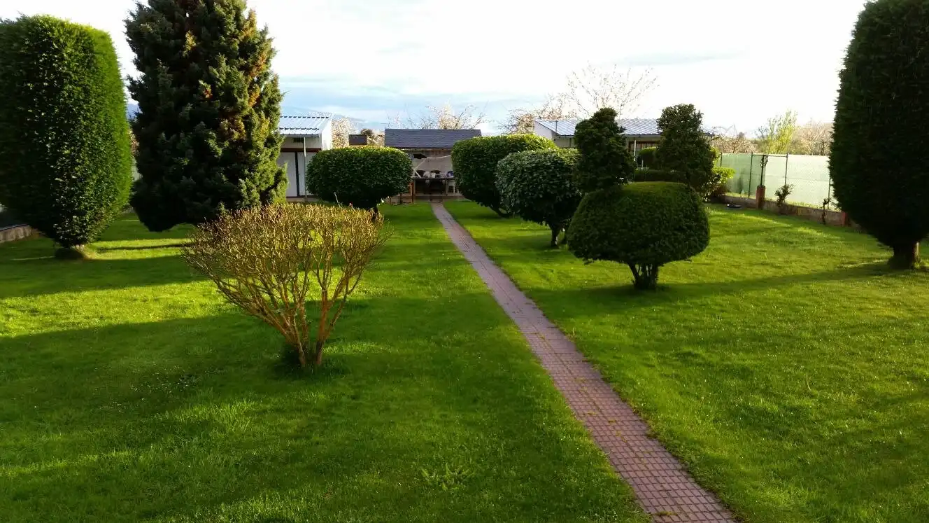 Jardín de Finca rústica en venta en Cabañas Raras con Calefacción, Terraza y Piscina