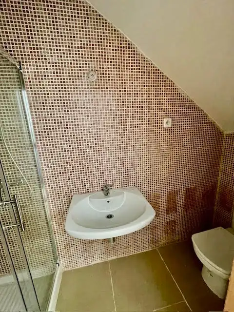 Baño de Casa o chalet de alquiler en El Álamo con Calefacción, Jardín privado y Terraza