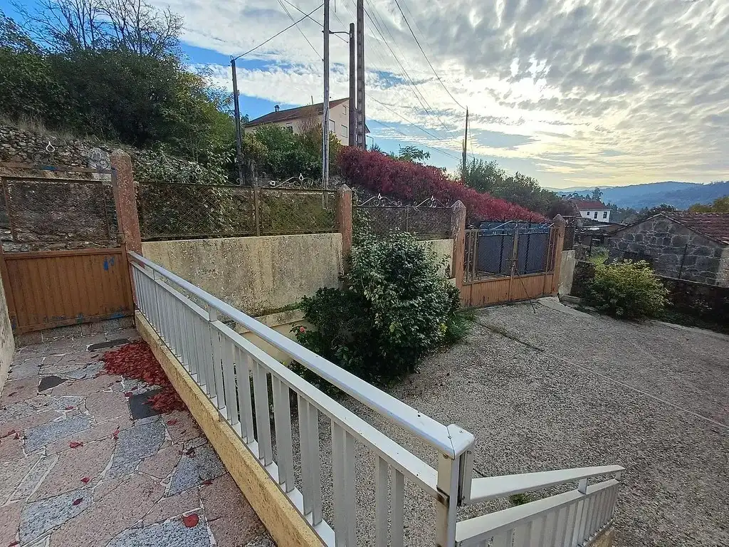 Terrassa de Casa o xalet en venda en Mondariz amb Calefacció, Jardí privat i Parquet