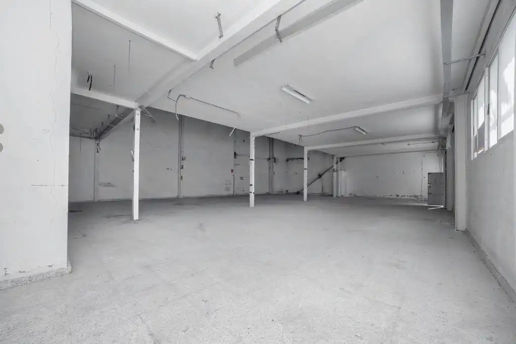 Nave industrial en venta en Elda