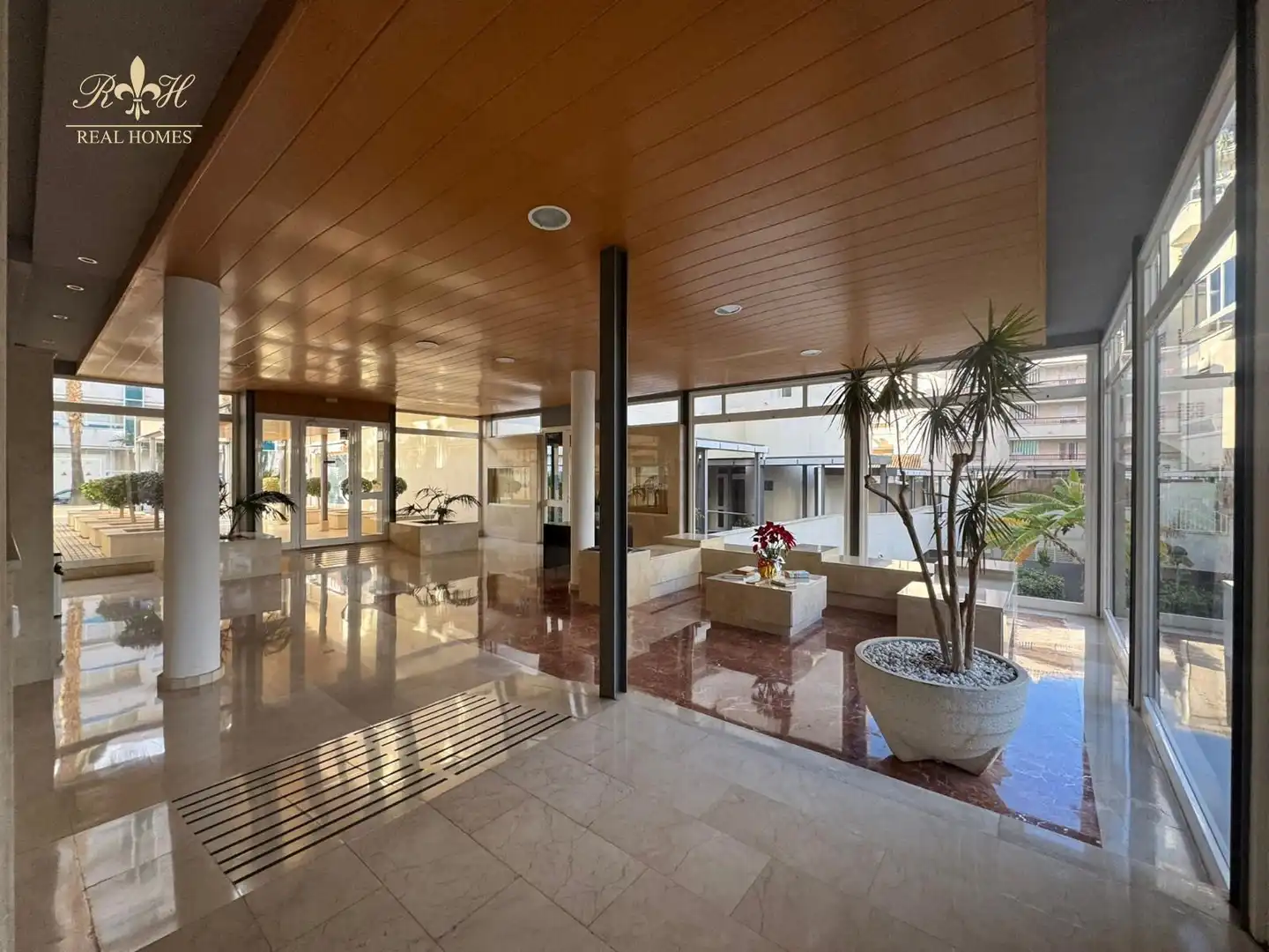Piso con piscina en venta en JOAQUÍN RODRIGO Nº 6, imagen 2