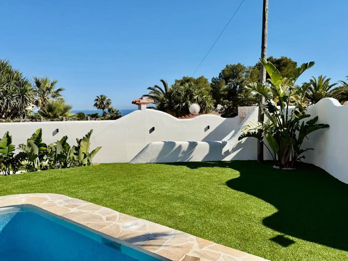 Vista exterior de Casa o xalet en venda en Jávea / Xàbia amb Aire condicionat, Calefacció i Jardí privat