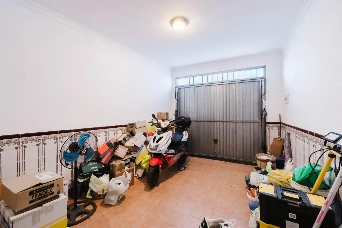 Casa adosada en venta en Valle de Abdalajís con Calefacción, Terraza y Balcón
