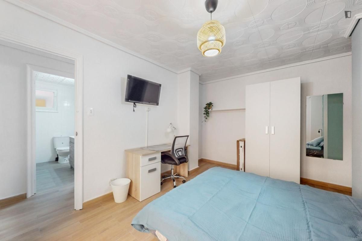 Dormitori de Apartament per a compartir en Alicante / Alacant amb Moblat, Forn i Microones