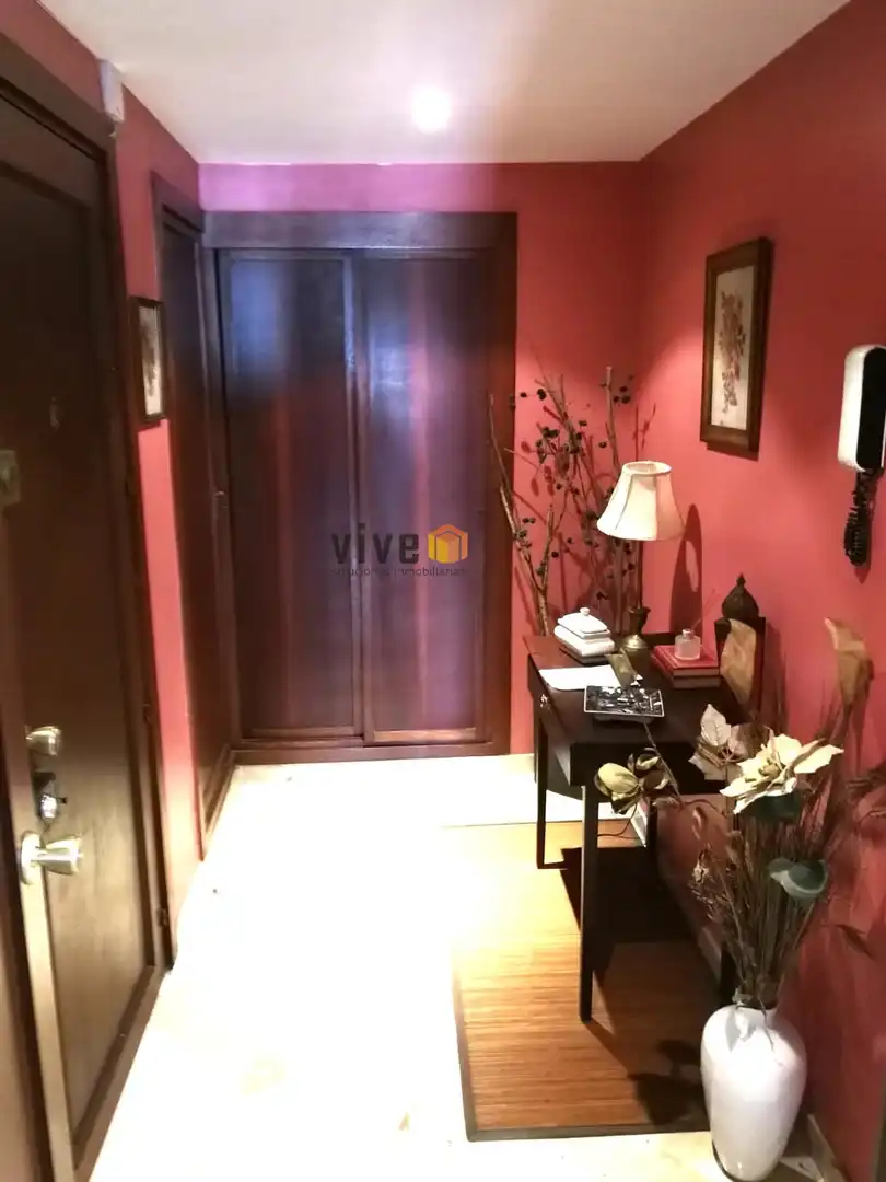 Bedroom of Flat for sale in Sevilla  with Air Conditioner, Heating and Furnished