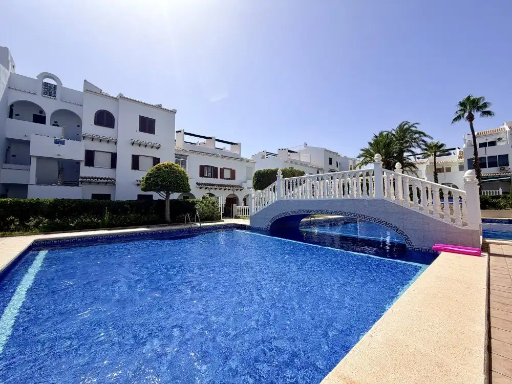 Piscina de Ático en venta en Rojales
