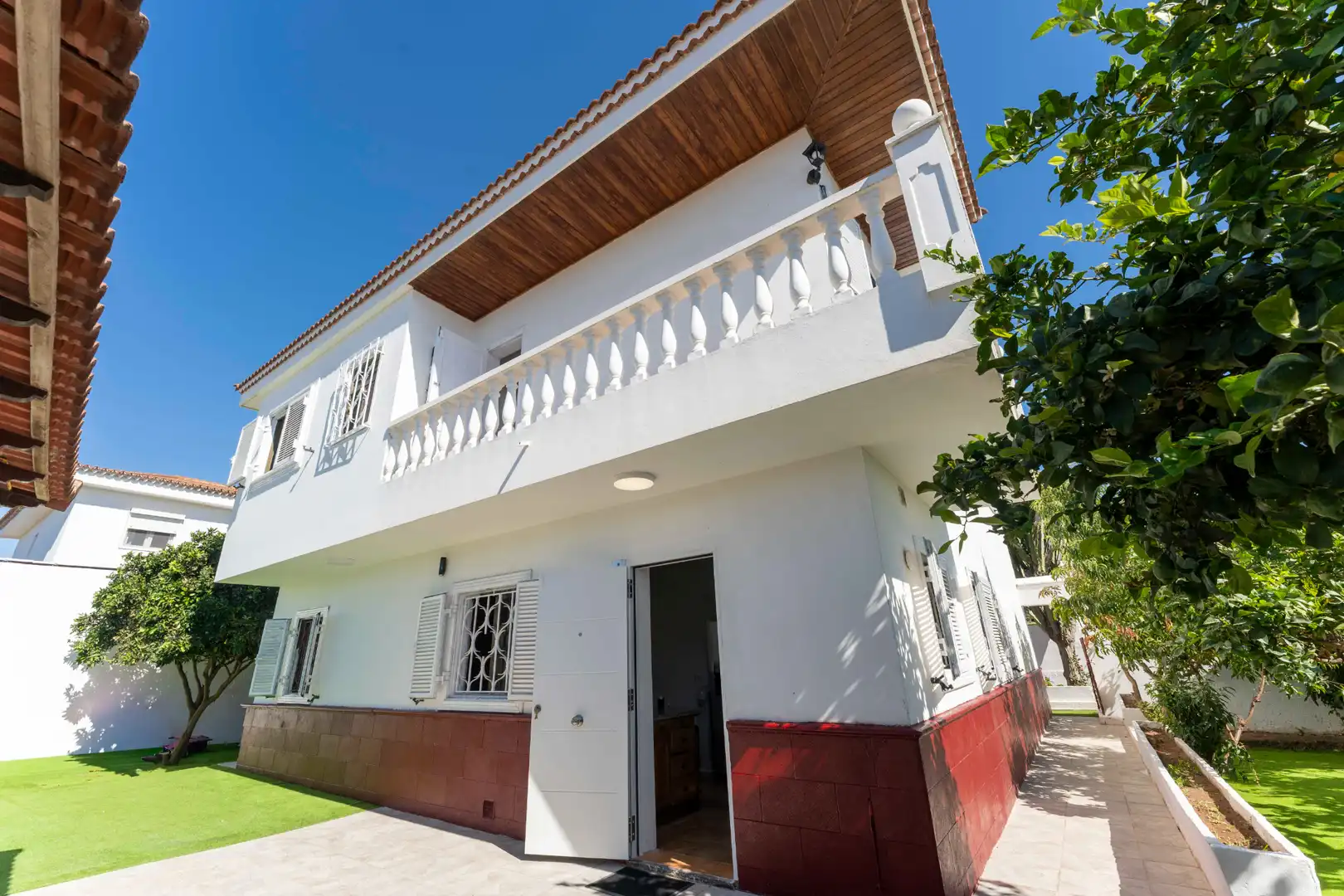 Vista exterior de Casa o xalet en venda en San Cristóbal de la Laguna amb Jardí privat, Terrassa i Moblat