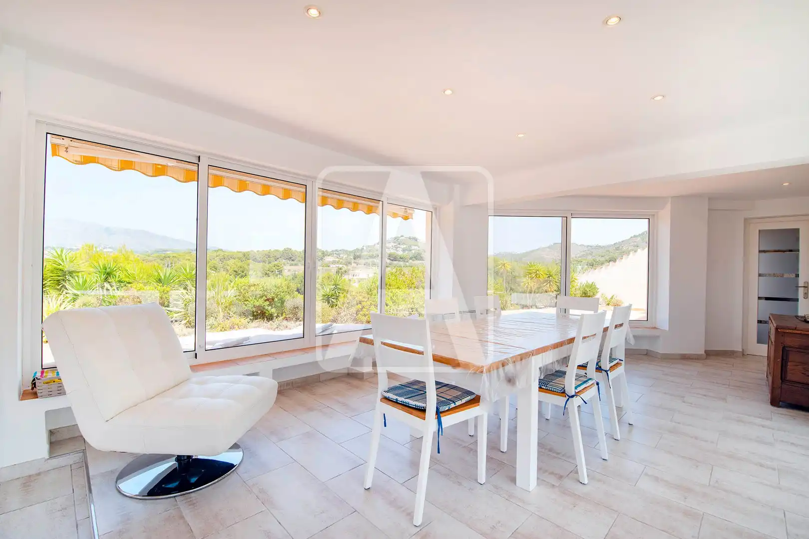 Menjador de Casa o xalet en venda en Calpe / Calp amb Aire condicionat, Calefacció i Jardí privat