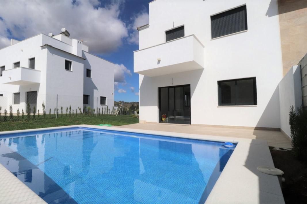 Casa adosada de alquiler en Centro