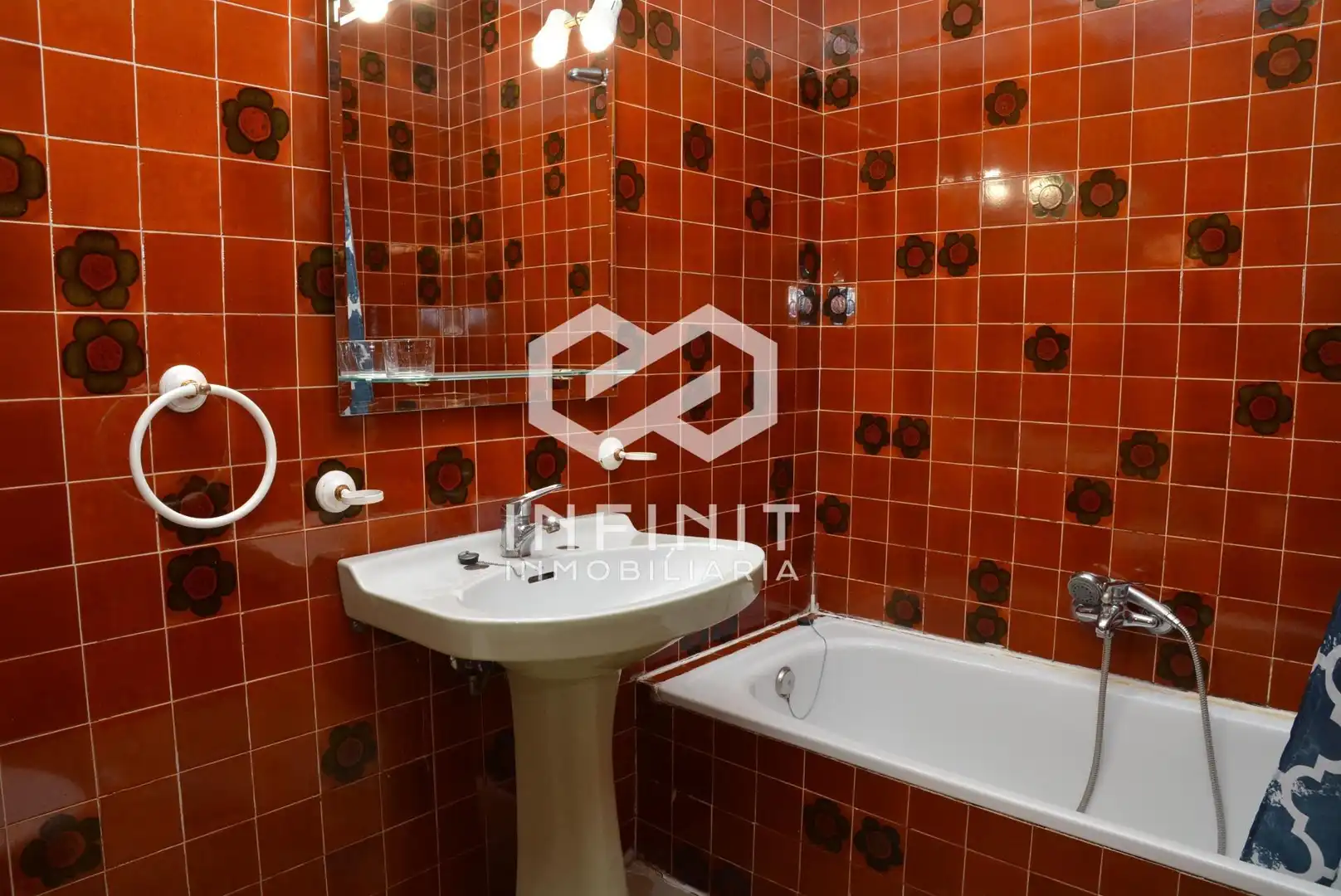 Bany de Pis en venda en Alcalá de Henares amb Calefacció i Terrassa