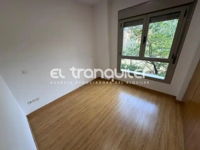 Schlafzimmer von Wohnung zur Miete in Las Rozas de Madrid mit Klimaanlage, Abstellraum und Waschmaschine