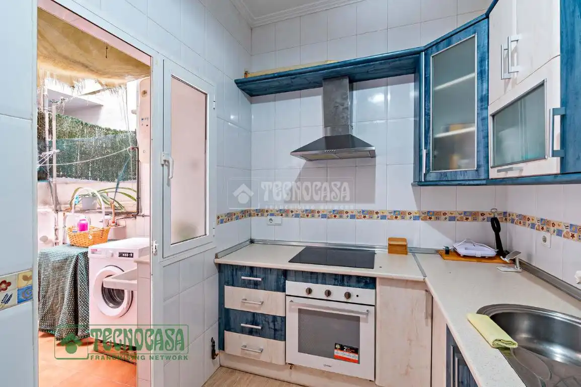 Kitchen of Flat for sale in Roquetas de Mar  with Air Conditioner