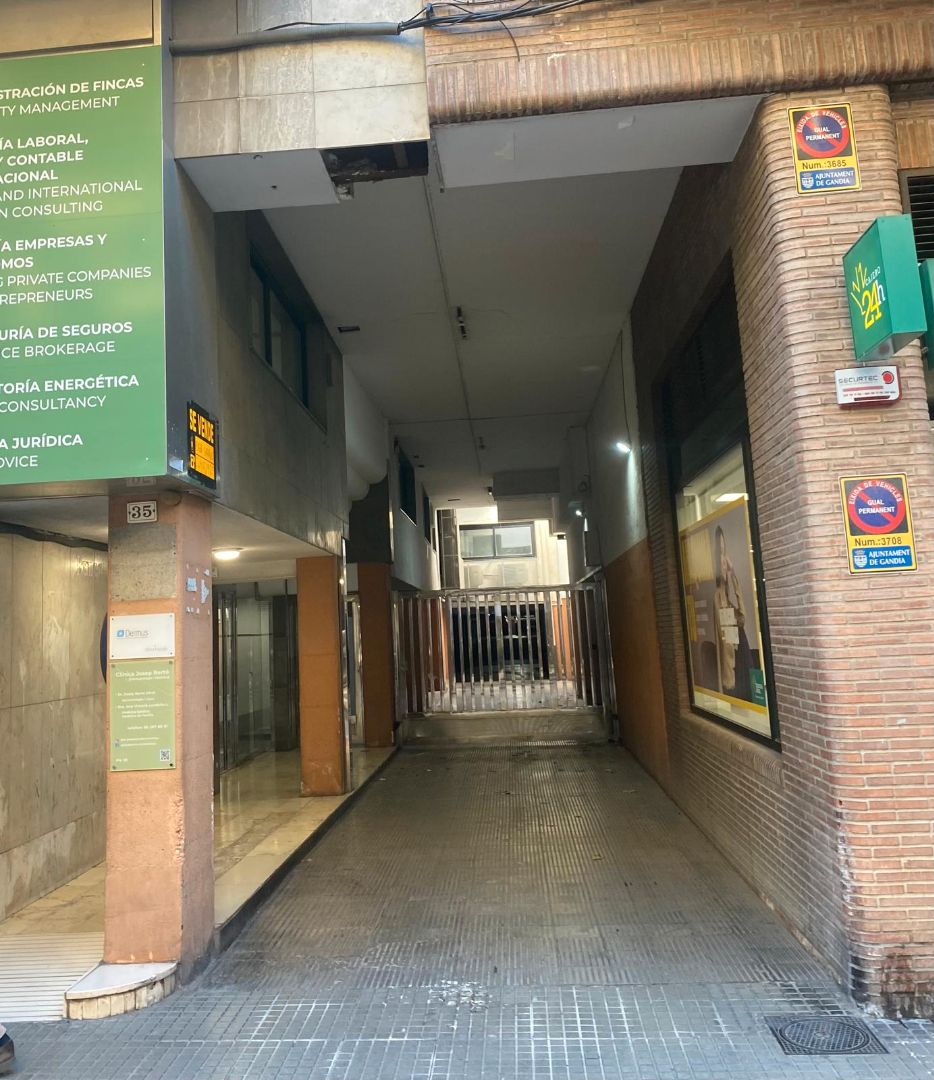 Garage for sale in Gandia