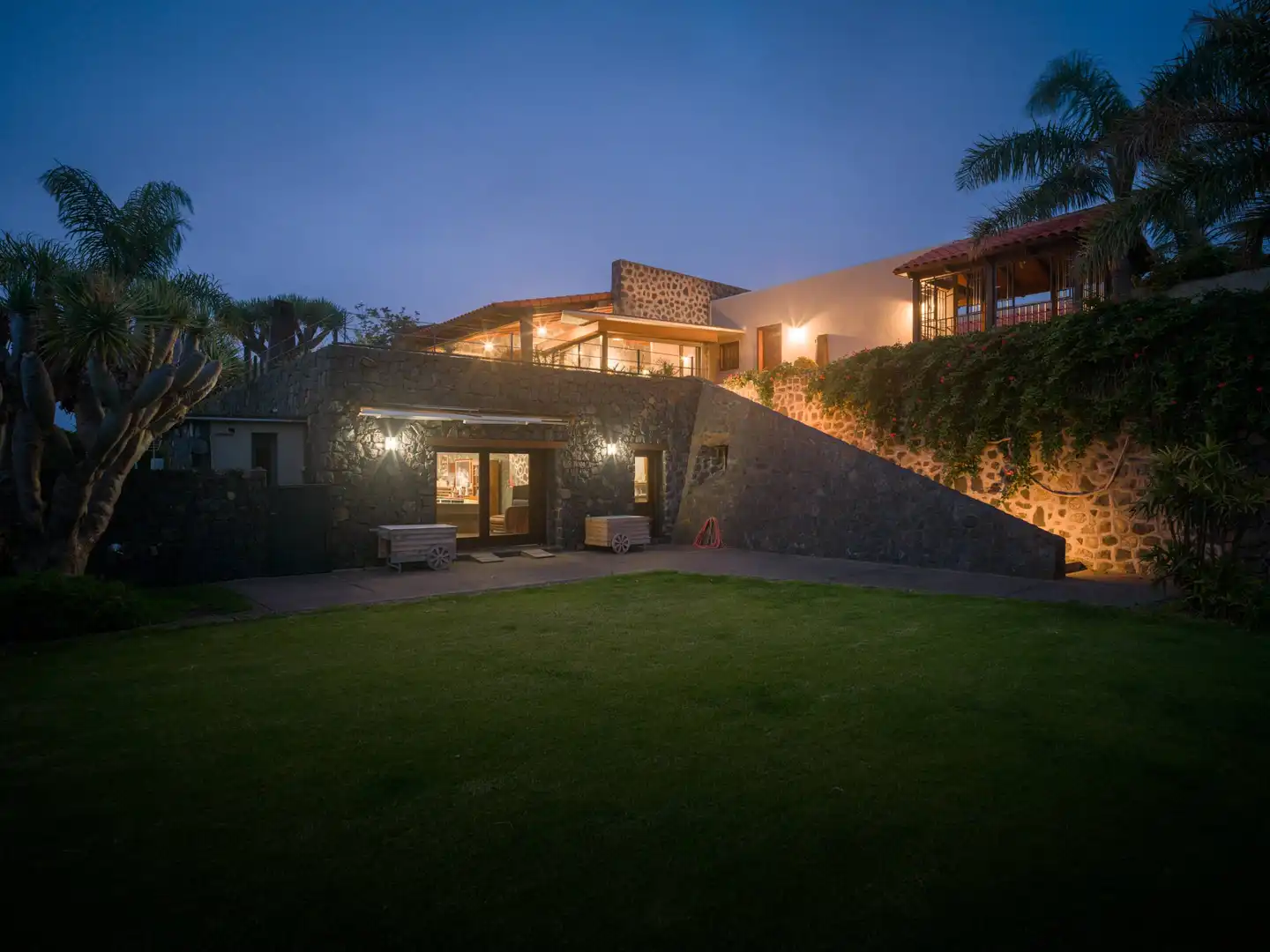 Vista exterior de Casa o chalet en venta en Tacoronte con Calefacción, Jardín privado y Terraza