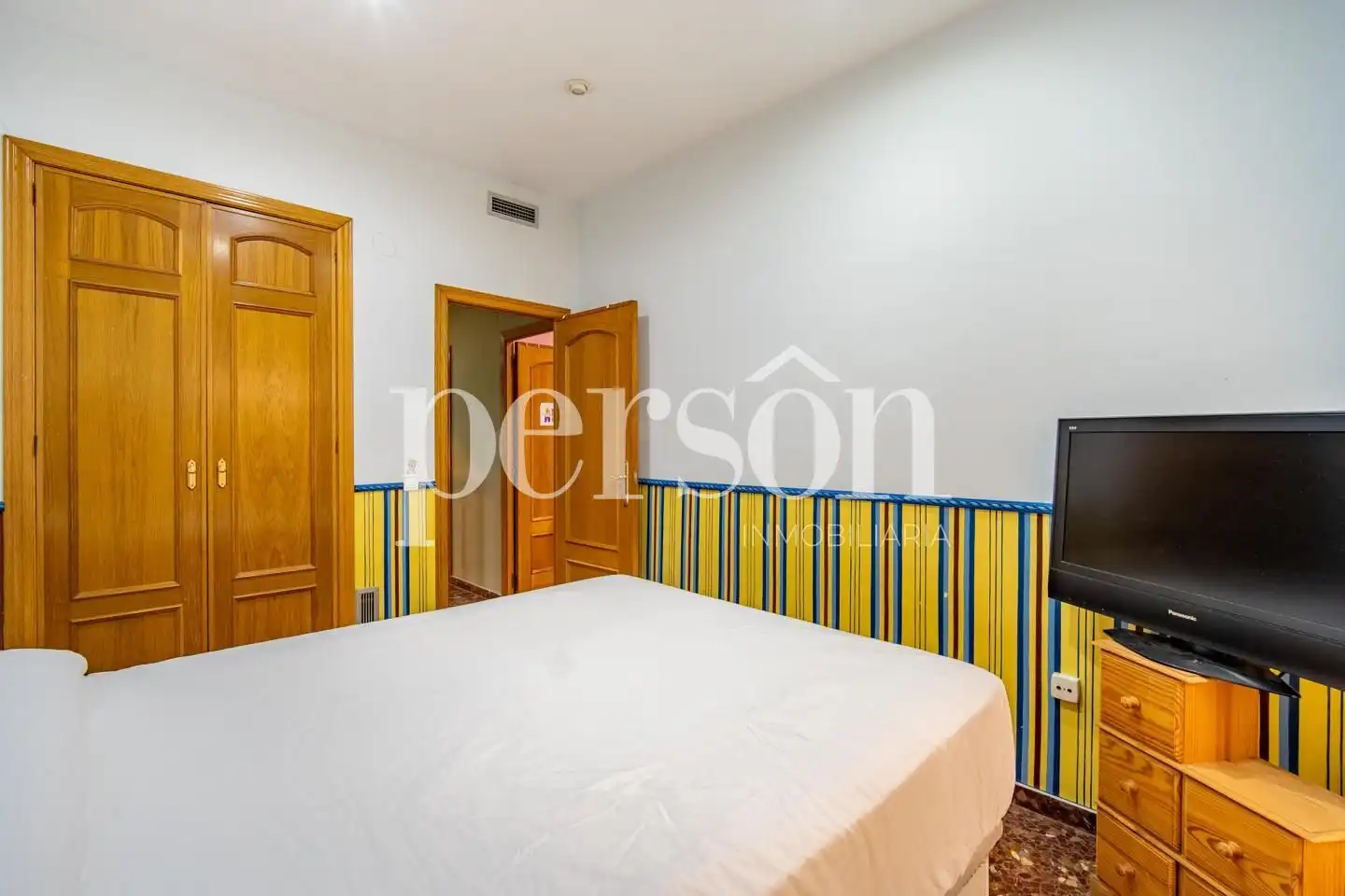Dormitori de Casa o xalet en venda en Valencia amb Aire condicionat, Terrassa i Traster