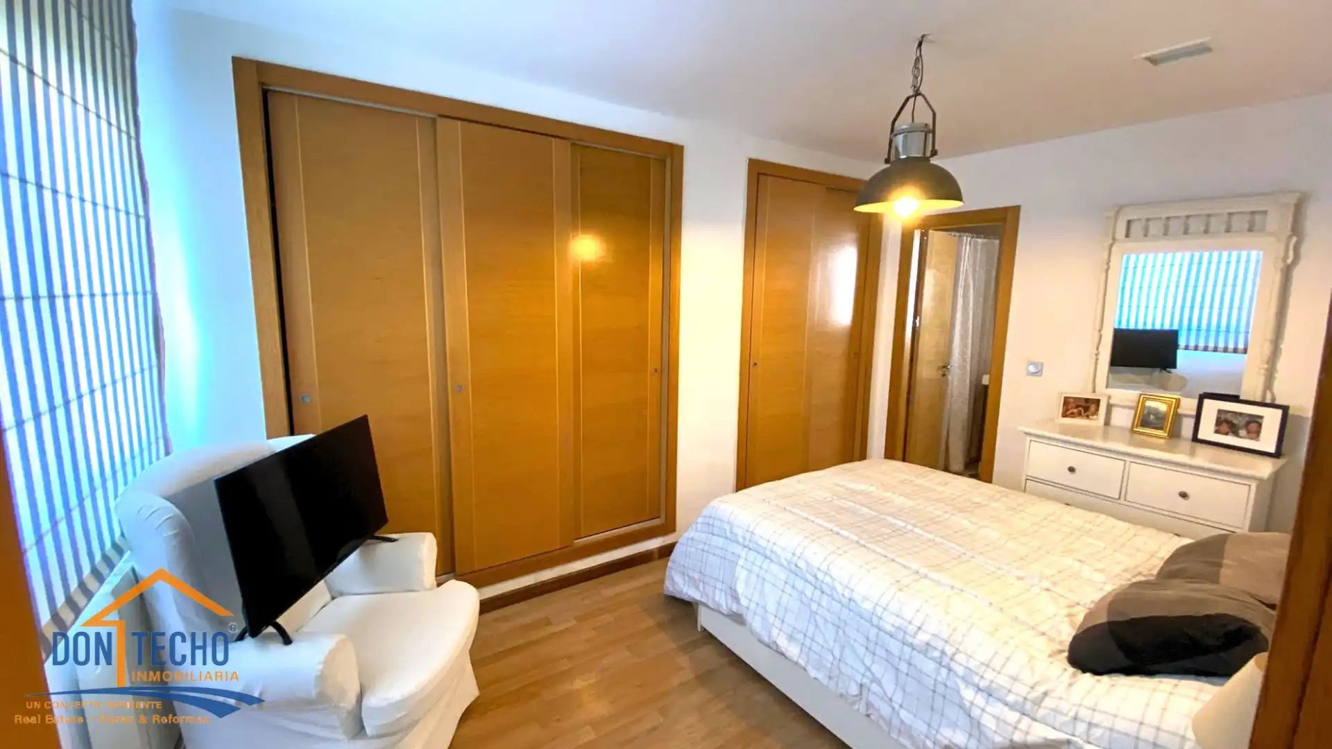 Dormitori de Apartament en venda en Rincón de la Victoria amb Aire condicionat, Calefacció i Moblat