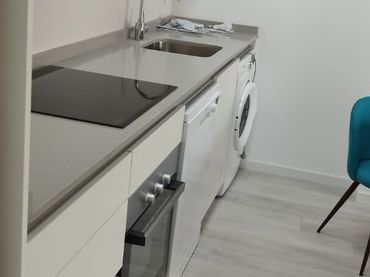Appartamento con balcone in affitto a Quatre Carreres