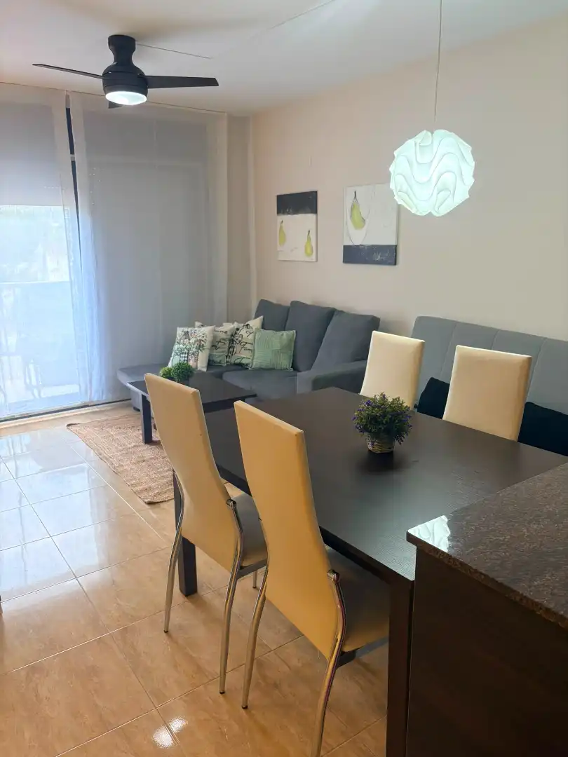 Comedor de Apartamento de alquiler en Vandellòs i l'Hospitalet de l'Infant con Aire acondicionado, Calefacción y Amueblado