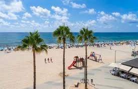 Edificio en Venta en Carrer Joaquim Costa en Barri Marítim