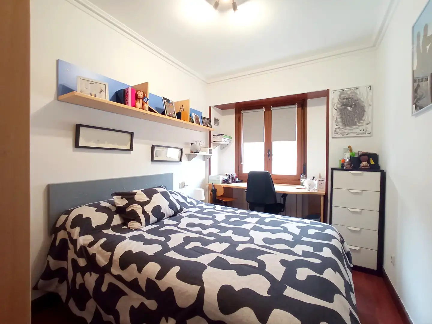 Habitación de Casa adosada en venta en Irun  con Terraza, Trastero y Amueblado