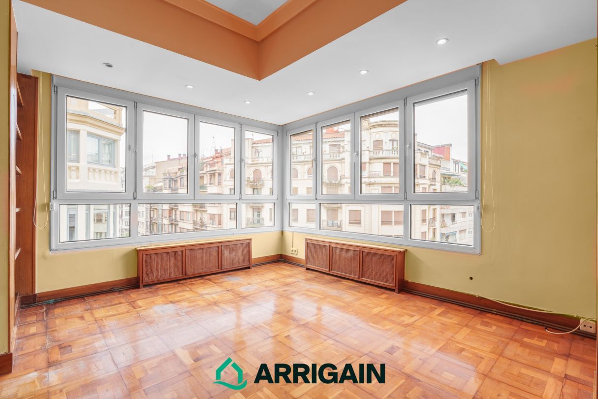 Sala de estar de Piso en venta en Donostia - San Sebastián  con Calefacción y Terraza
