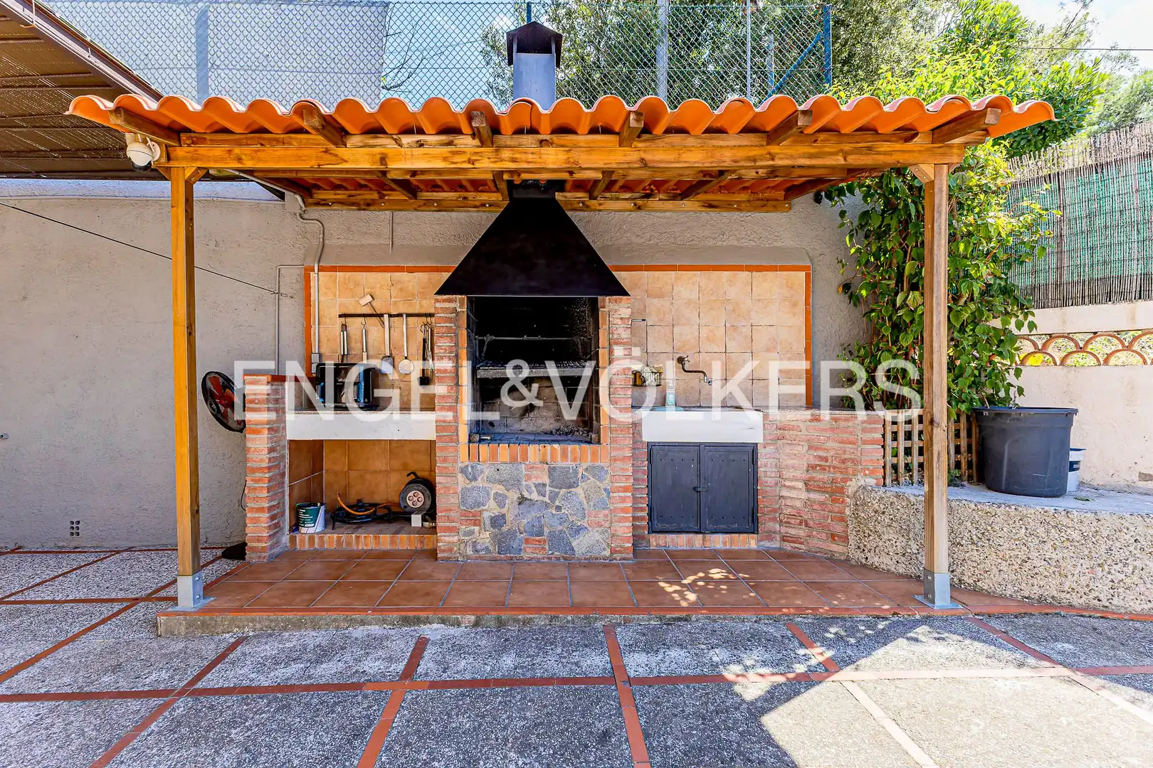 Terrassa de Casa o xalet en venda en Sant Cugat del Vallès amb Aire condicionat, Calefacció i Jardí privat