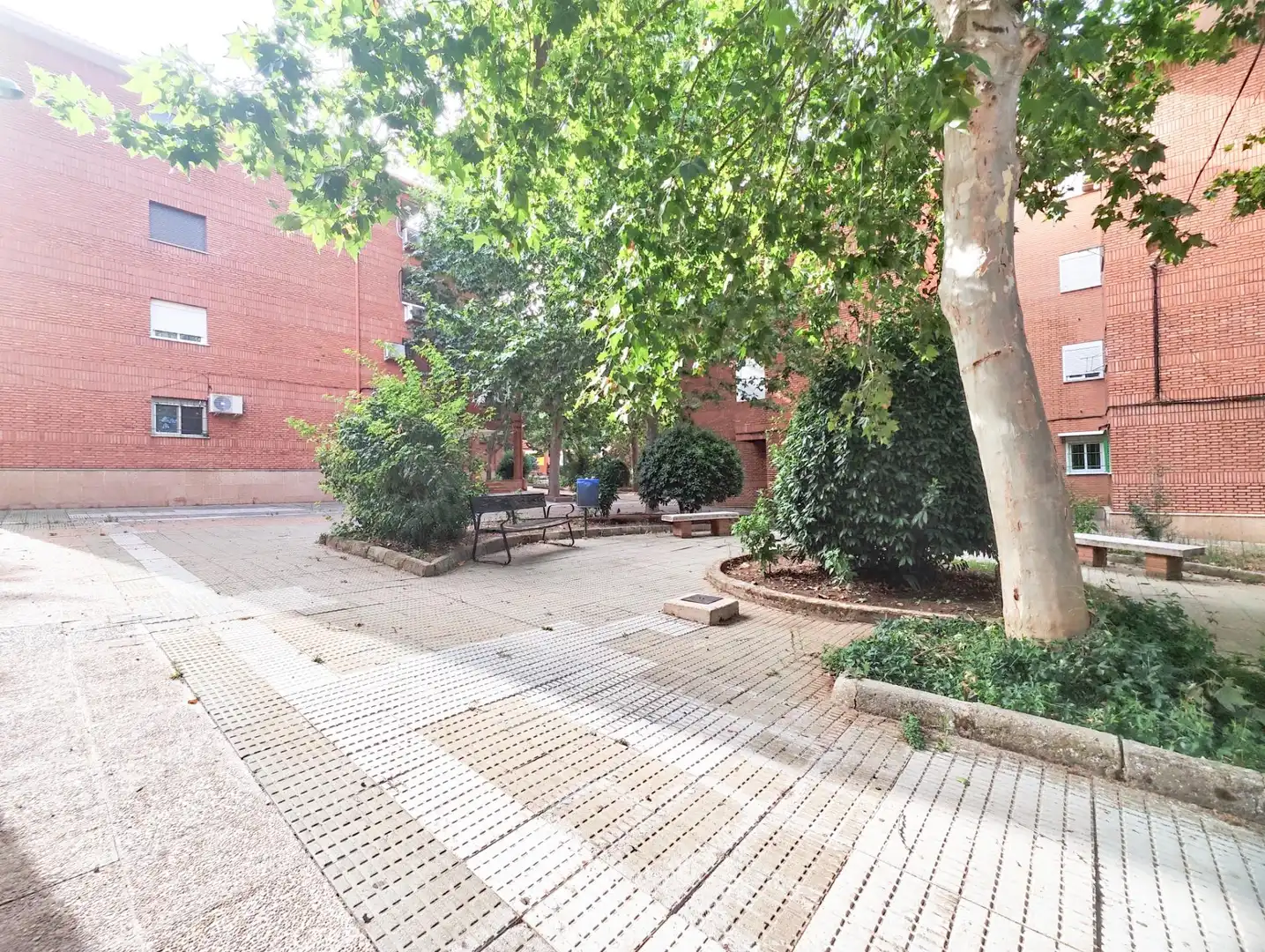 Vista exterior de Pis en venda en Puertollano amb Jardí privat, Parquet i Moblat