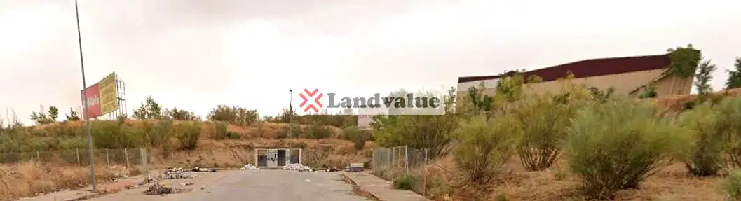 Fabrik Grundstücke zum Verkauf in Láchar